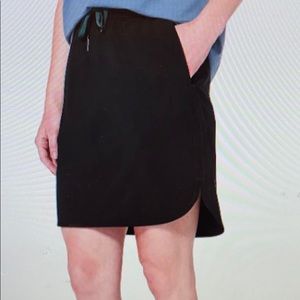 Lululemon On the Fly Skirt